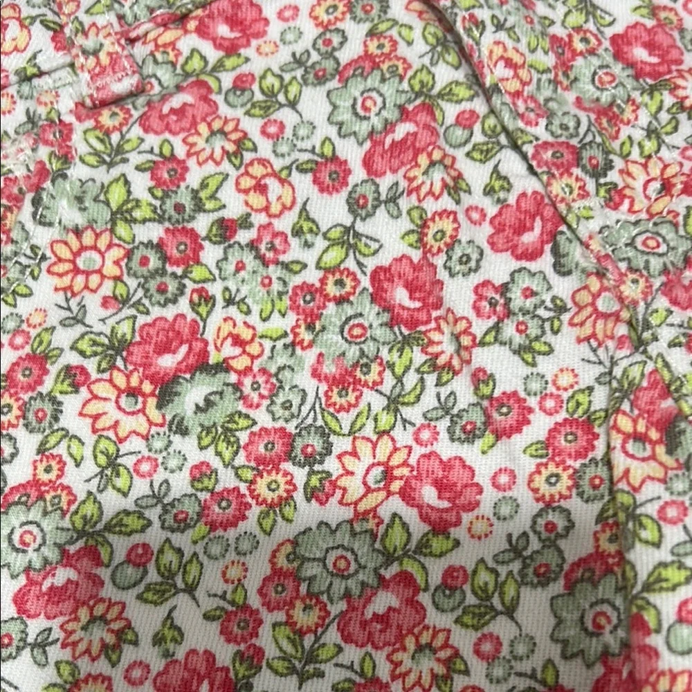 Gap kids Floral and Black Denim Shorts Set size 5 GUC